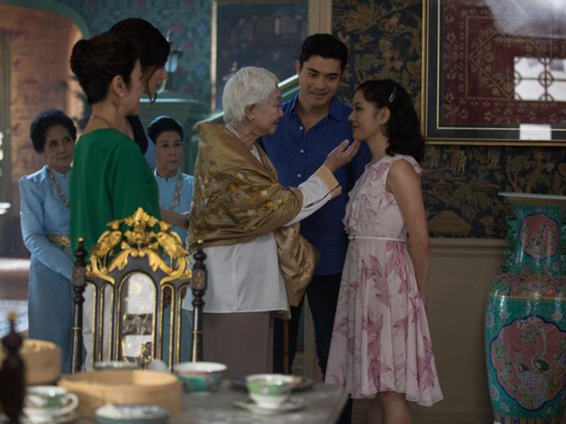من مقدم برنامج تلفازي لنجم فيلم ‘Crazy Rich Asians’ الناجح: نظرة على رحلة نجاح هينري جولدينج